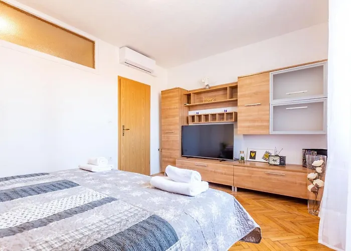 Appartement Bobo 2br *