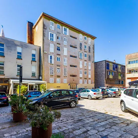 Bobo 2br アパート