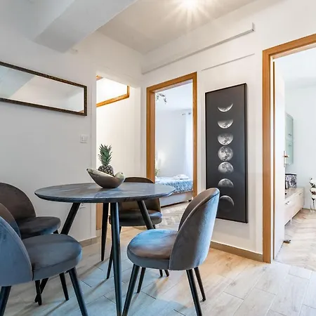 Διαμέρισμα Bobo 2br *